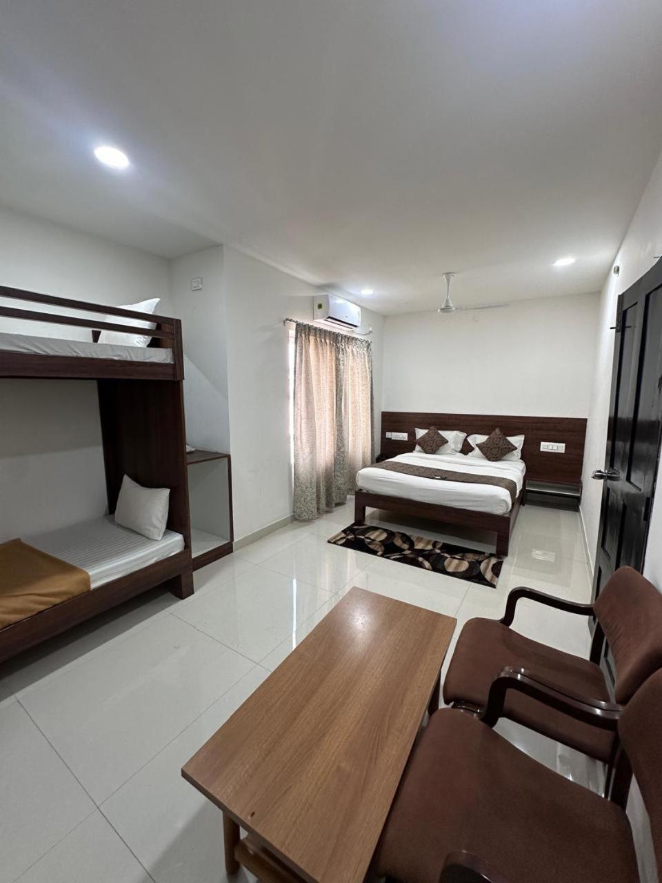 Hotel Queens Comfort Mysore Exterior foto
